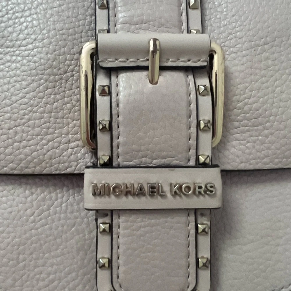Michael Kors Women's Pebbled Leather Crossbody Bag in Taupey Mauve